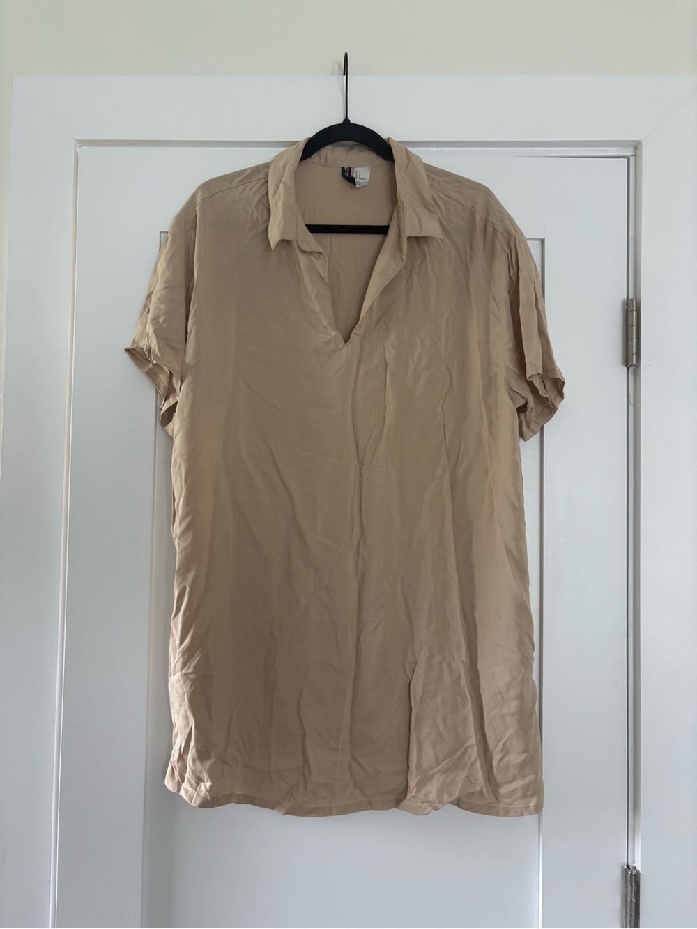 H&M Short Sleeve Button Down Dress in Beige Large